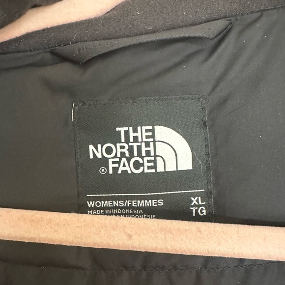 North face women’s parka - Picture 5 of 8